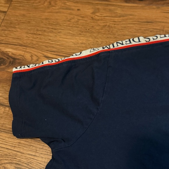 GUESS Y2K Men's Navy T-Shirt with Red striped logo Accents Small - Picture 10 of 10